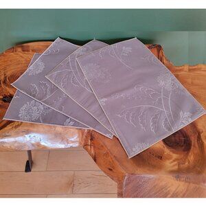 Like New - 4 Damask Placemats
